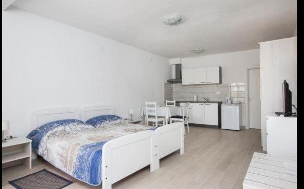 Apartmani Ve-Ro 1 Opatija Exteriör bild